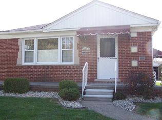 18610 Rosetta Ave, Eastpointe, MI 48021