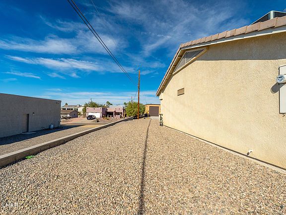 4th image of 2336 Barranca Dr