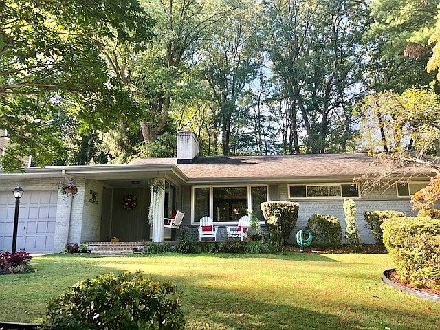 1st image of 6517 Lakeview Dr
