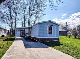 146 Burgundy Cir, West Seneca, NY 14224