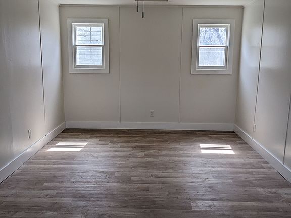 2nd image of 1923 N Sprigg St