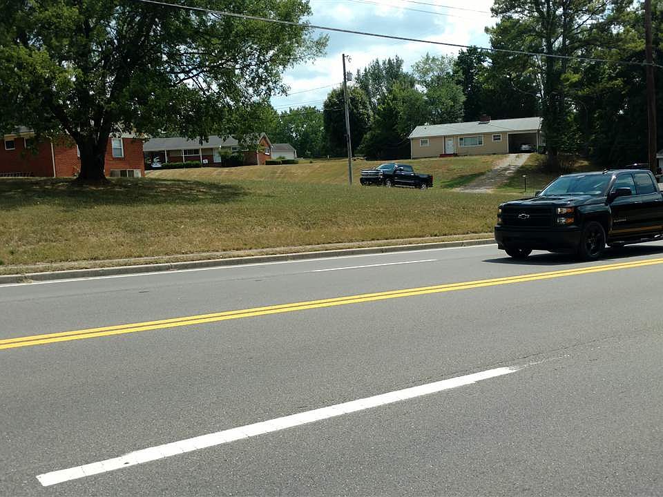 2nd image of E Morris Blvd