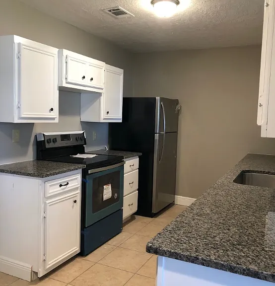 416 Nancy Dr — Photo 4