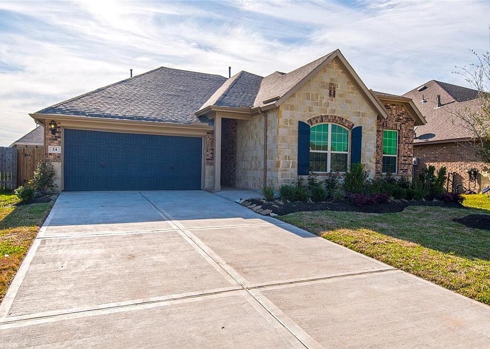 1st image of 24 Fountain Bend Ln