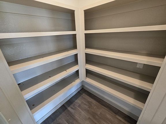 4th image of 21 Desert Spring Ln