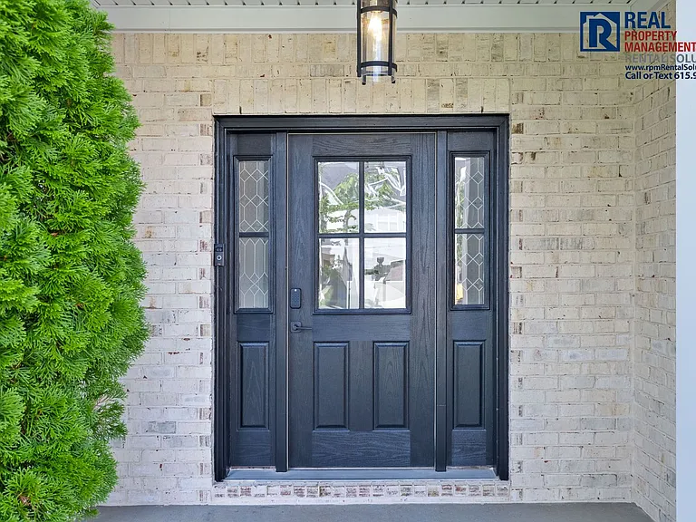 3527 Pershing Dr — Photo 5