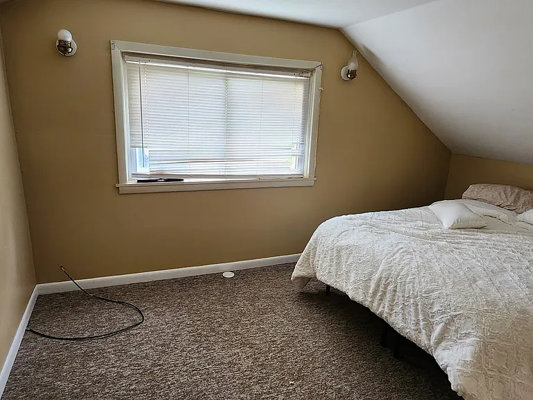 312 W McLeod Ave — Photo 4
