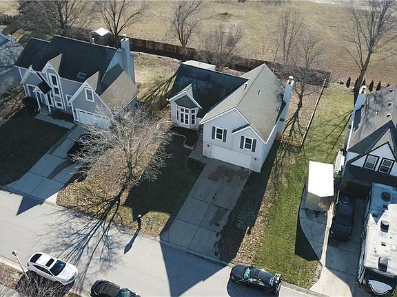 3rd image of 8403 W 150th St