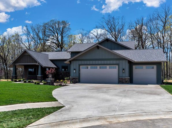 8777 Artemis Ln, Fort Wayne, IN 46825