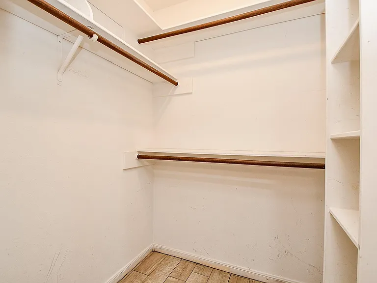 2803 Green Fields Dr — Photo 19
