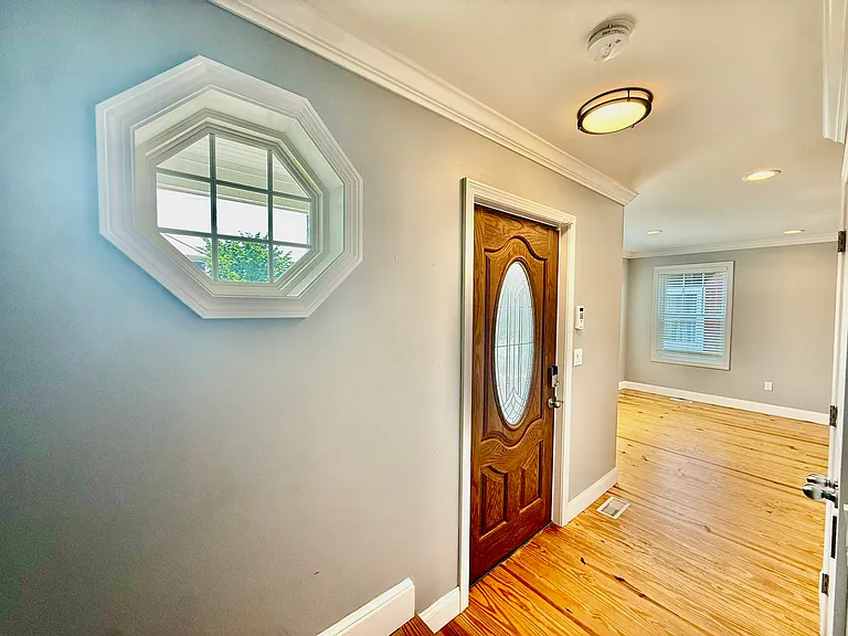 52 Bedlow Ave — Photo 3