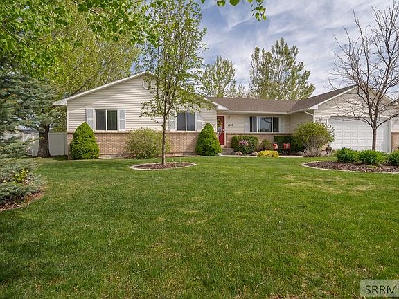 4th image of 4207 E Clarkston Ct