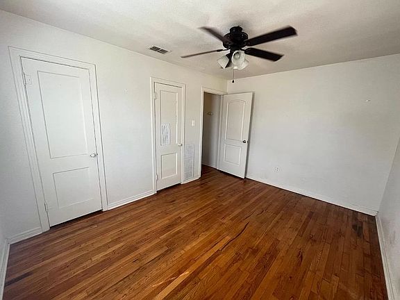 4th image of 4601 32nd St