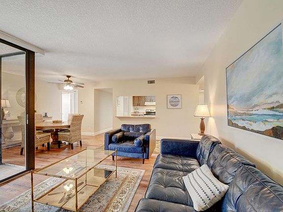 5th image of 500 Egret Cir APT 8304