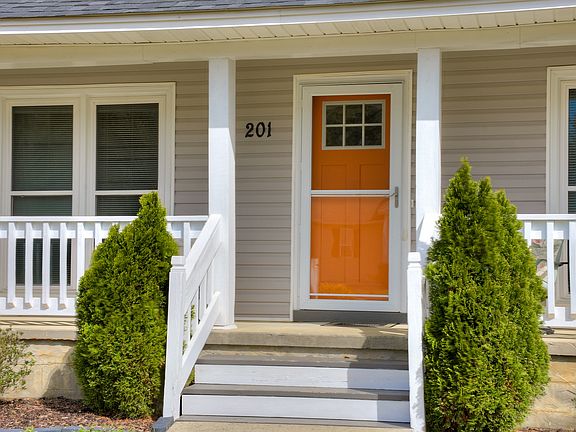 2nd image of 201 Robinwood Dr