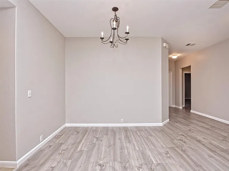 2300 Amy Lynn Ln — Photo 6