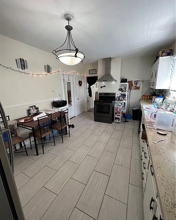 1st image of 640 Woonasquatucket Ave