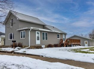 314 N Spring St, Arcadia, WI 54612