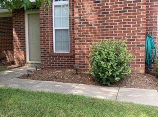 11305 Ridge Lake Dr, Louisville, KY 40272