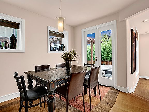 5th image of 2523 Boyer Ave E