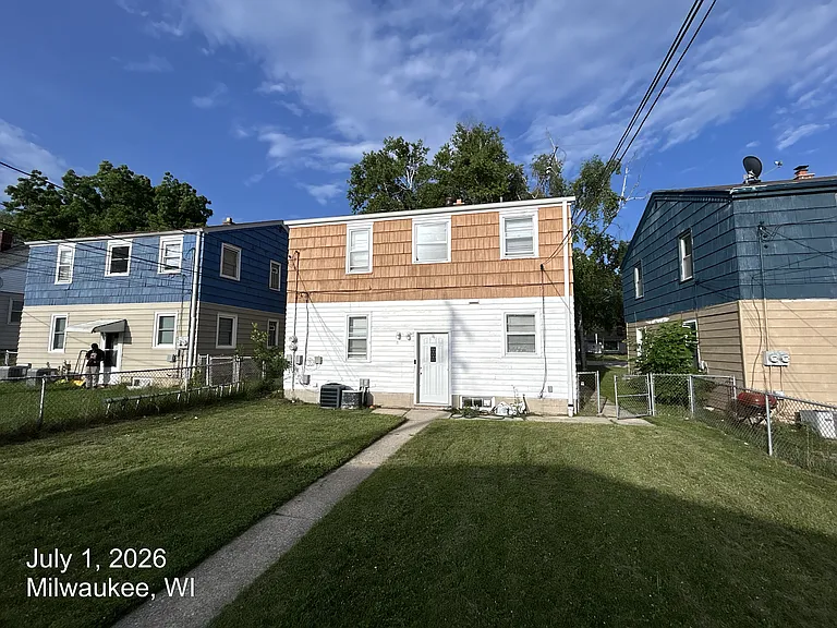 3223 N 84th St — Photo 2
