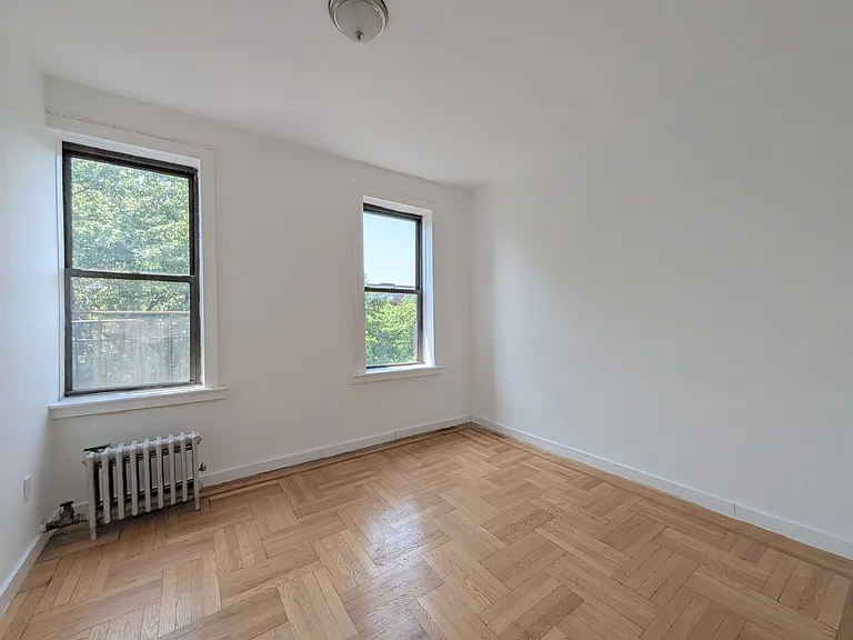 363 Ocean Pkwy #D11 — Photo 3
