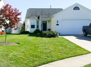 38309 Pelican Lake Dr, North Ridgeville, OH 44039
