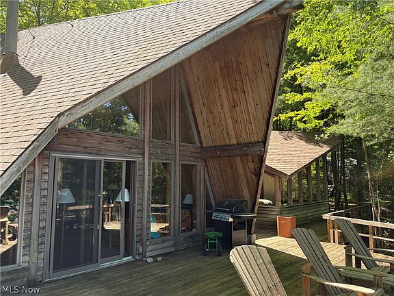 3rd image of 2325 Plum Point