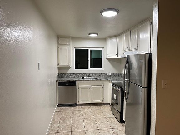 4th image of 3061 E Hammond Ave APT 104