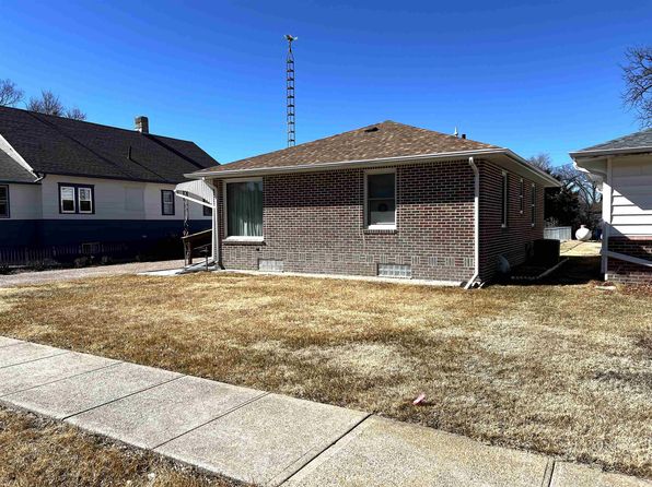110 N Parker St, Palisade, NE 69040
