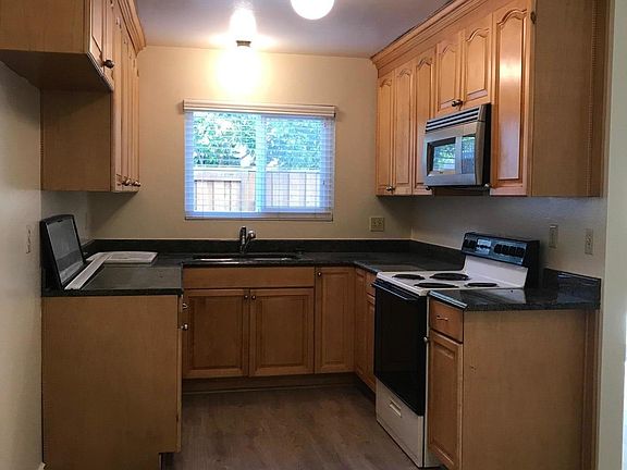 3rd image of 5372 Lake Lindero Dr