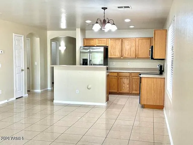 4 bed, 2.0 bath, 1672 sqft, $2,000 — Photo 4