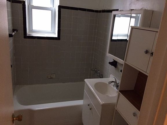 5th image of 12325 82nd Ave APT 4F
