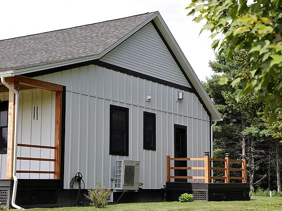 3rd image of 286 Belanger Lane