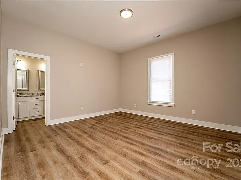 301 S Cloudman St — Photo 10