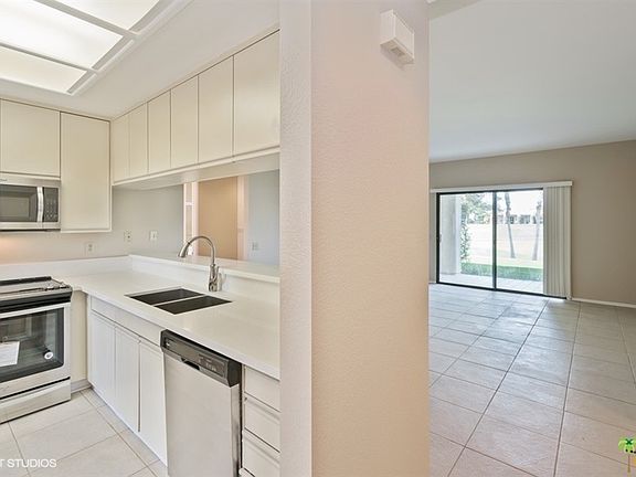 4th image of 67627 La Vista Ct