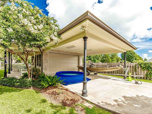 5th image of 207 Davis Dr