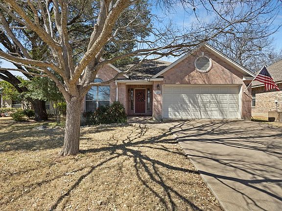3rd image of 215 Peach Tree Ln