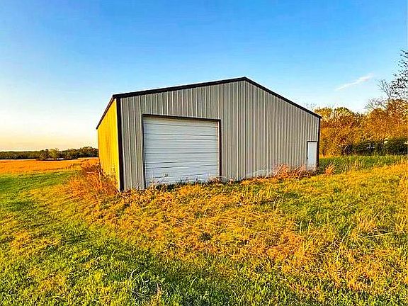 3rd image of 1516 W 9th Hwy Lot 16C