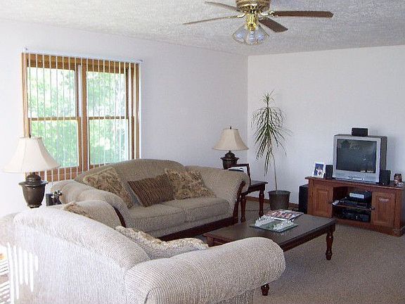 Spacious Living Room