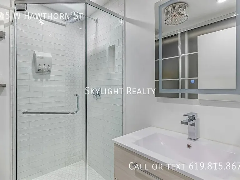 145 W Hawthorn St — Photo 17
