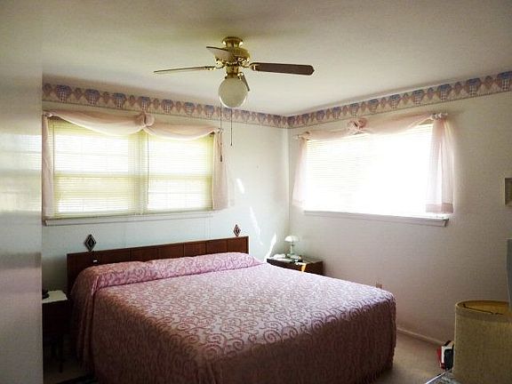 3rd image of 4303 Bedford Ave