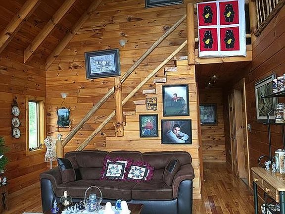 4th image of 637 Glade Hill Dr