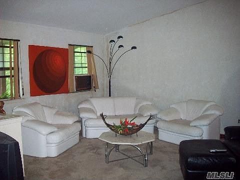 4th image of 1 Nettie Ct