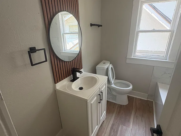6814 Bellefontaine Ave — Photo 6