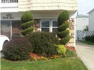 23 Rockne St, Staten Island, NY 10314