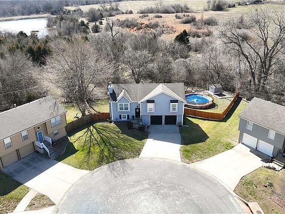 4th image of 800 Deerfield Dr