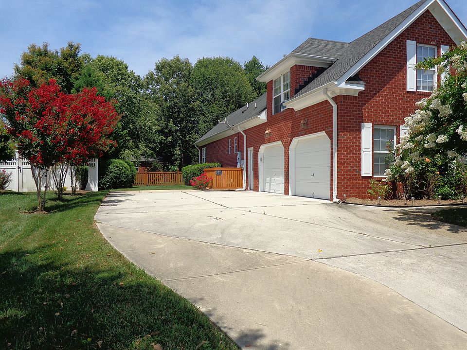 2nd image of 3319 Mintonville Point Dr