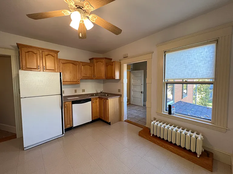 588 Cambridge St #2 — Photo 7