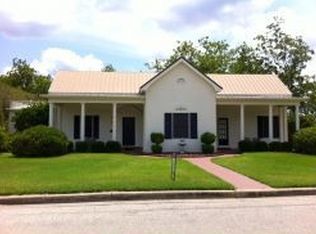 407 S Ridge St, Hallettsville, TX 77964